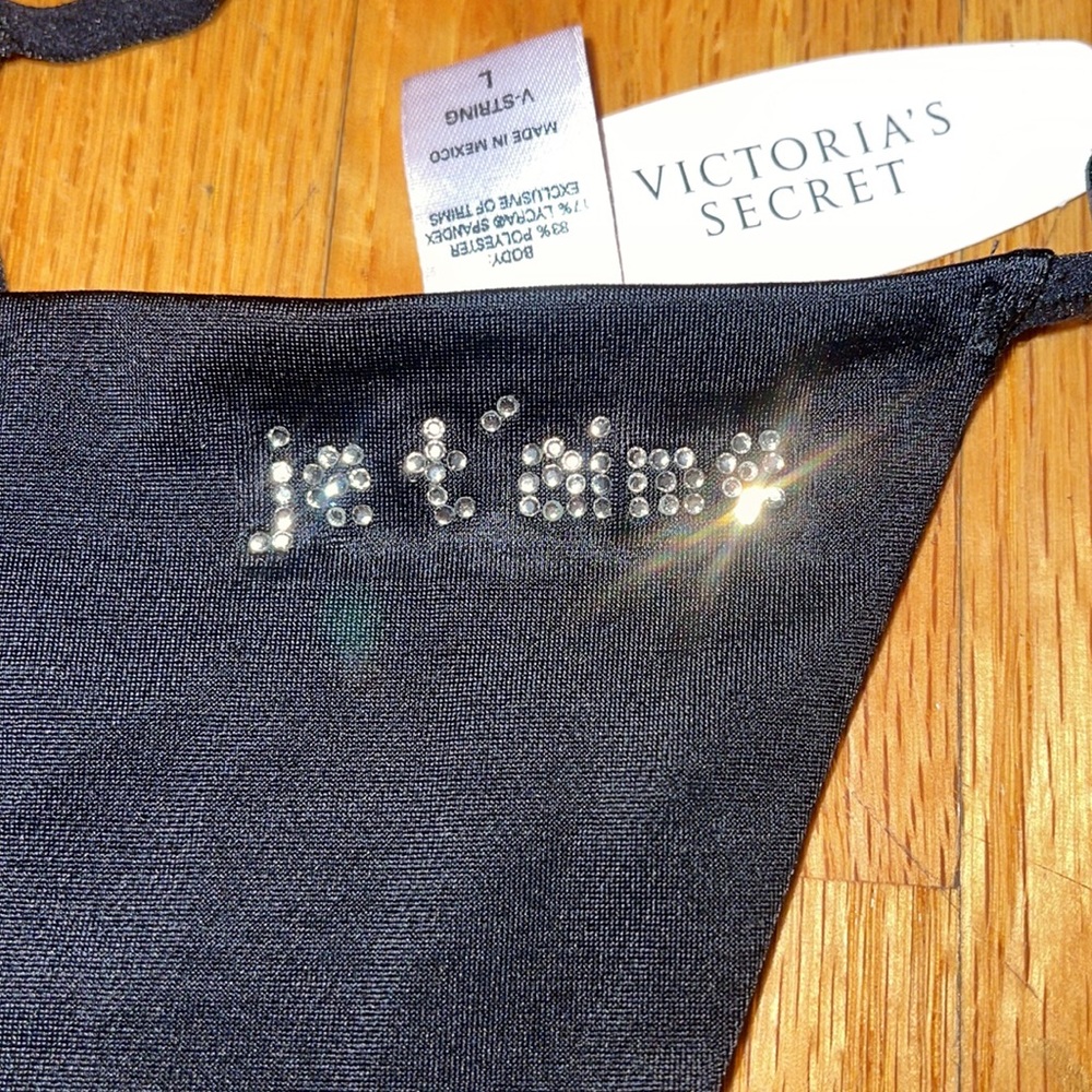 Victoria’s Secret rhinestone V-String panty, size L, NWT